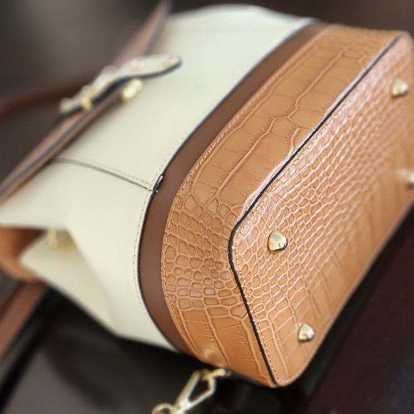 NWT ❗️ House of Harlow  1960 mini backpack cream and brown leather crystal stud - Picture 8 of 13